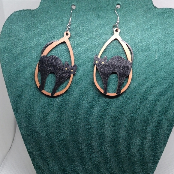 Chic Wooden Black Cat Teardrop Earrings – Playful, Whimsical, Unique - Picture 1 of 3